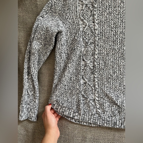 Gap women’s turtleneck sweater - Picture 3 of 5